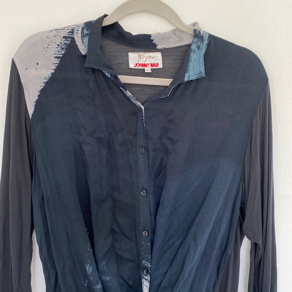 Biya Johnny Was silk lightweight versitile blouse blu/ black super soft